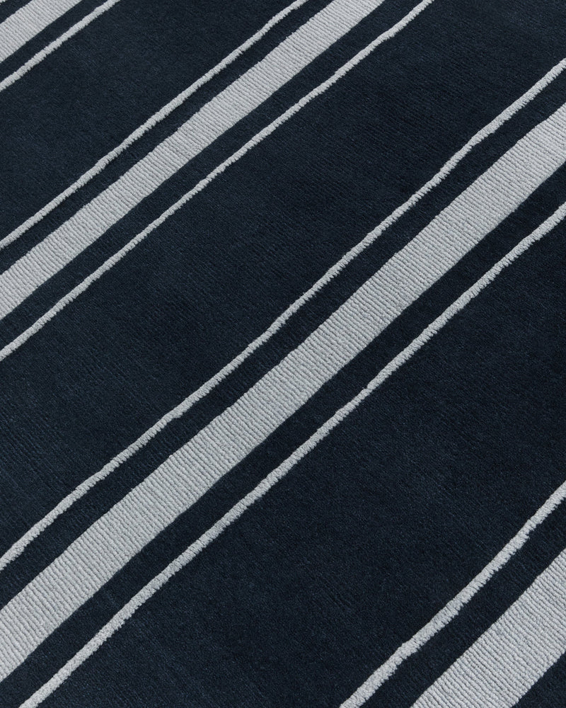 Con Salud - The Jyza Rug in Dusted Navy