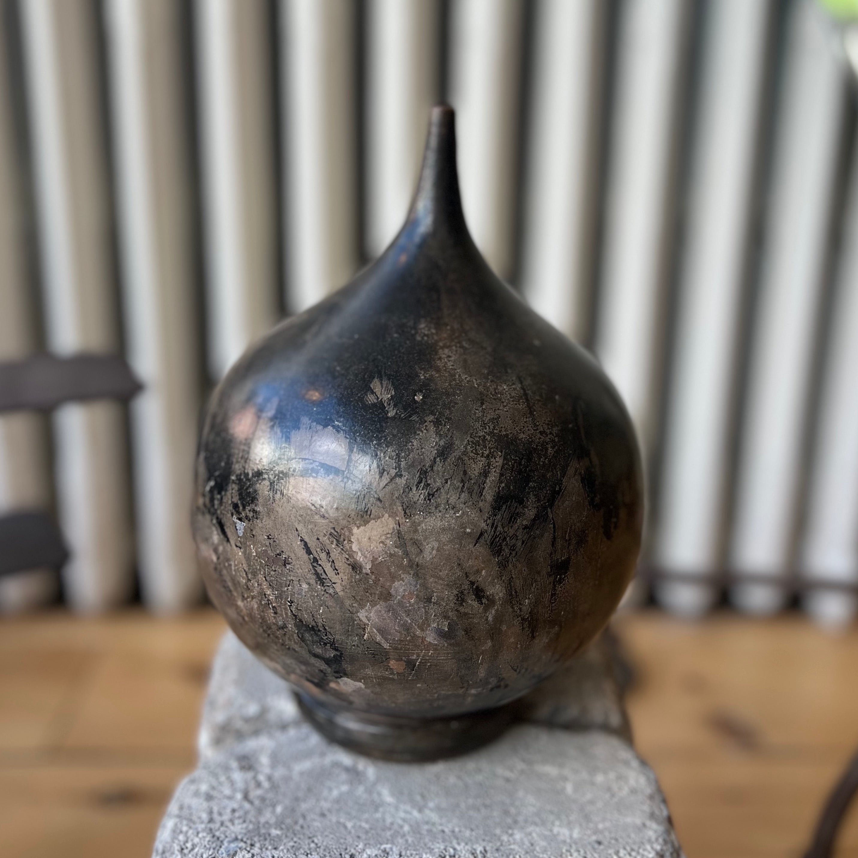 Burnt Globe Stoneware