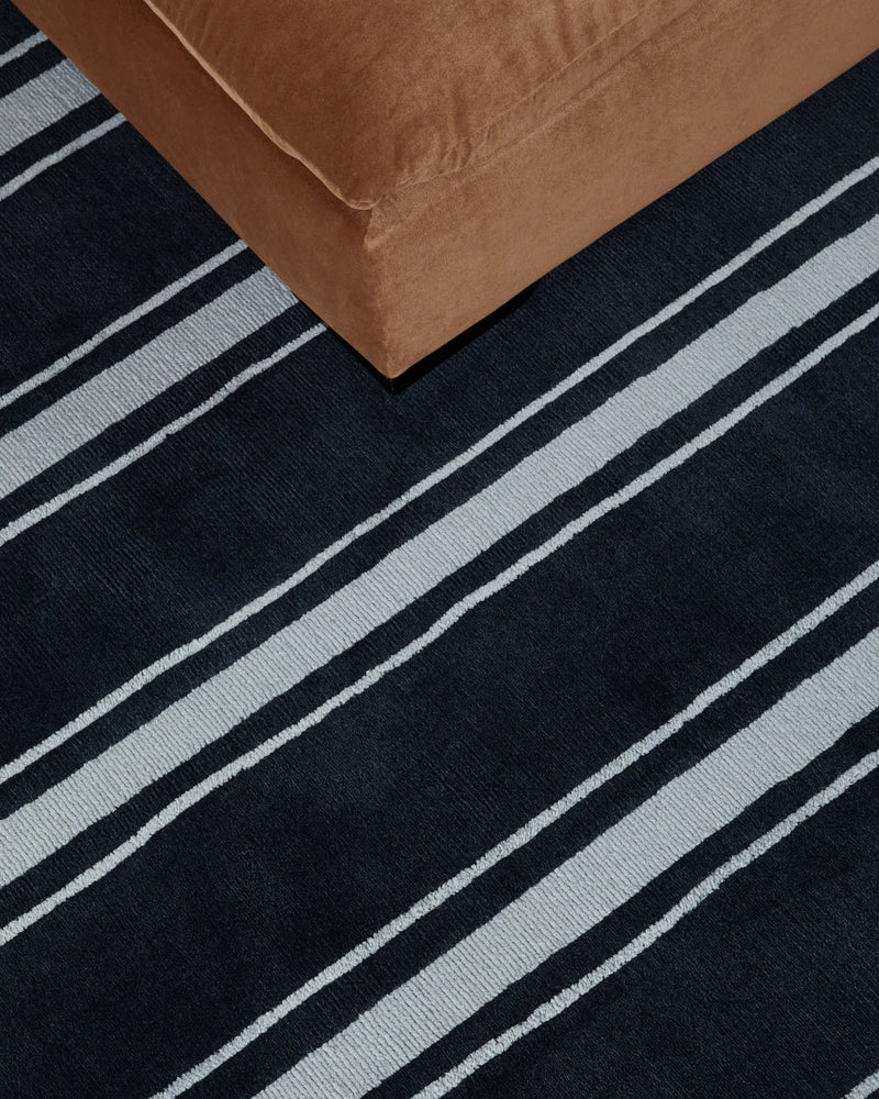 Con Salud - The Jyza Rug in Dusted Navy