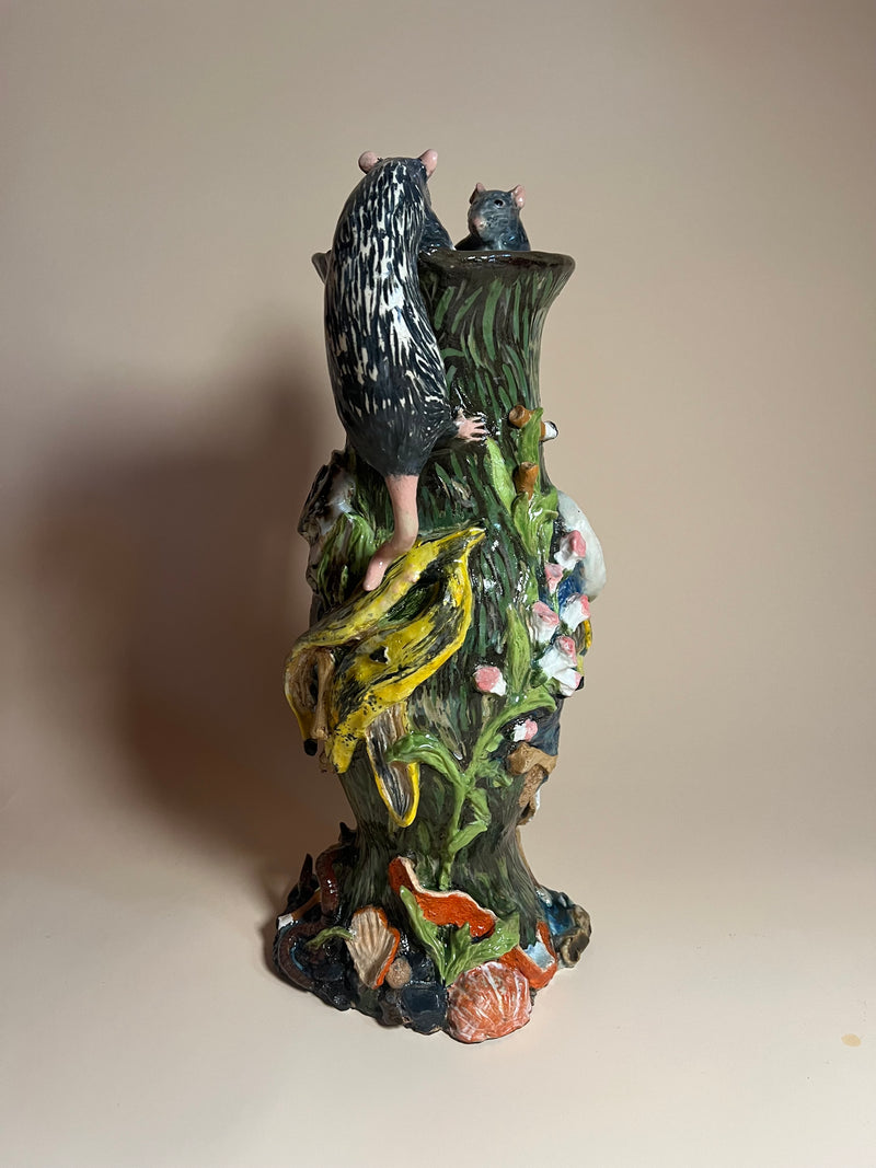 Anya Ulinich - Trash Amphora
