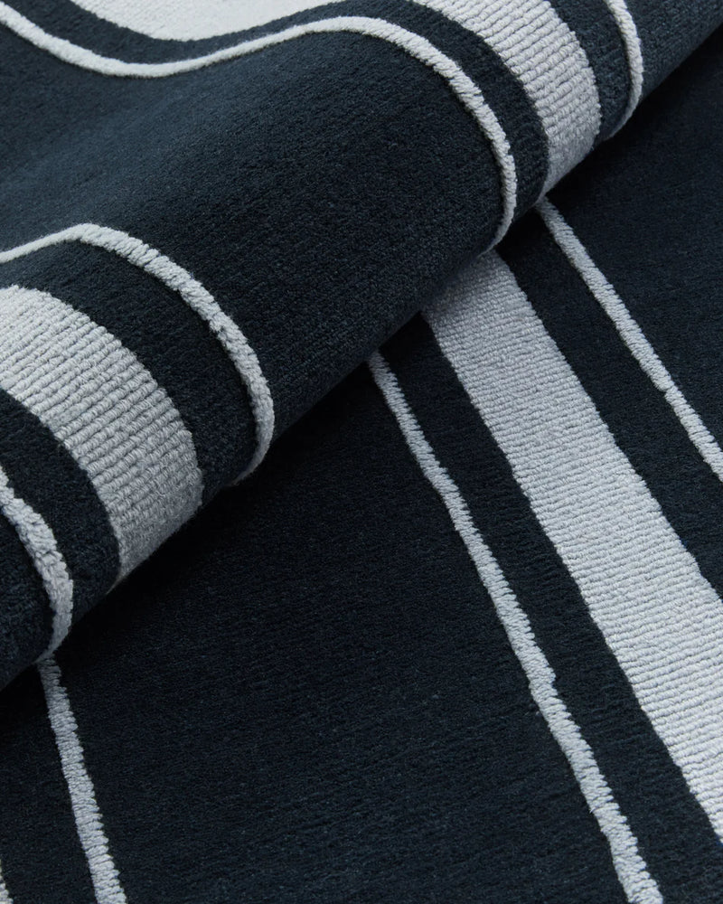 Con Salud - The Jyza Rug in Dusted Navy