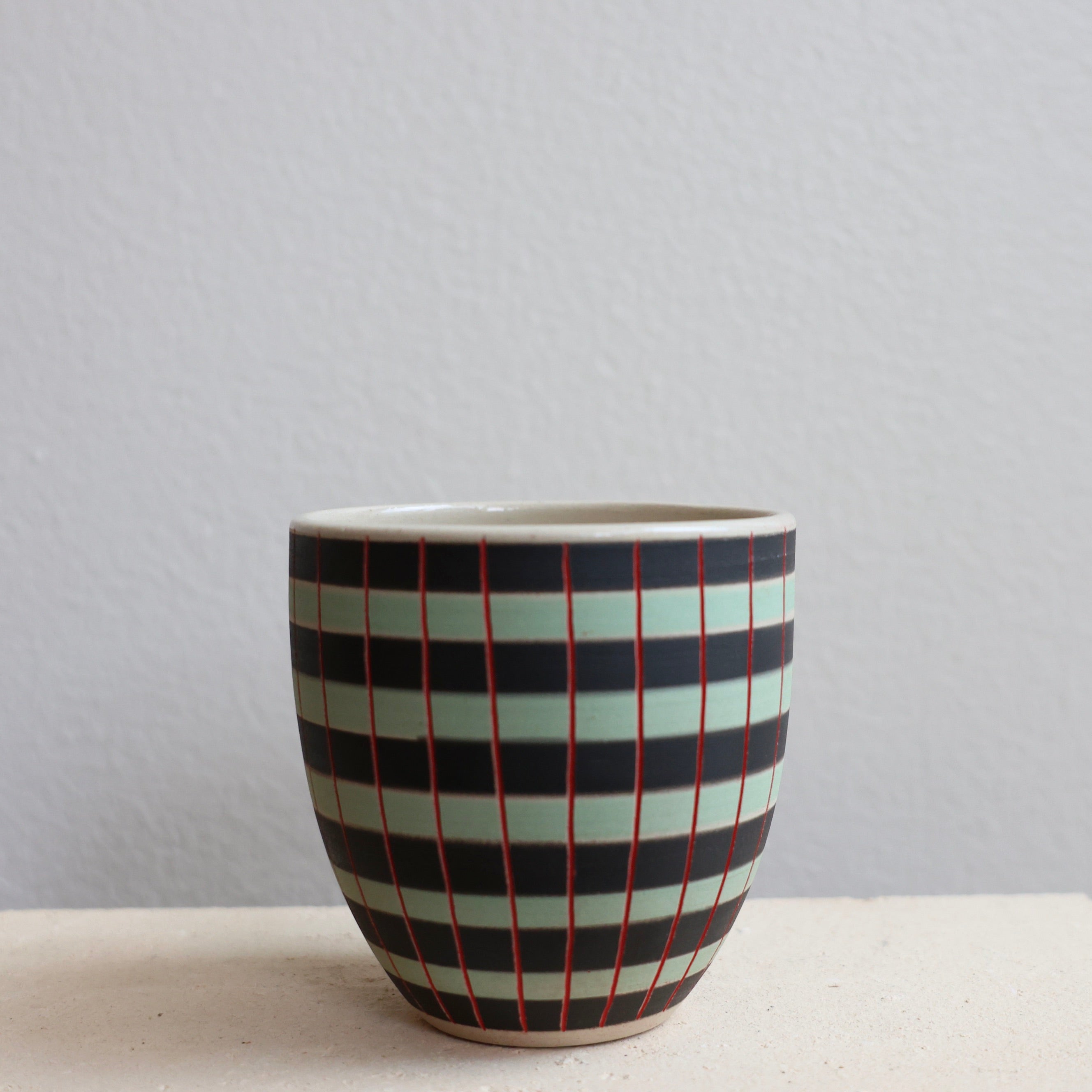 Tea Cup Black/Green/Red