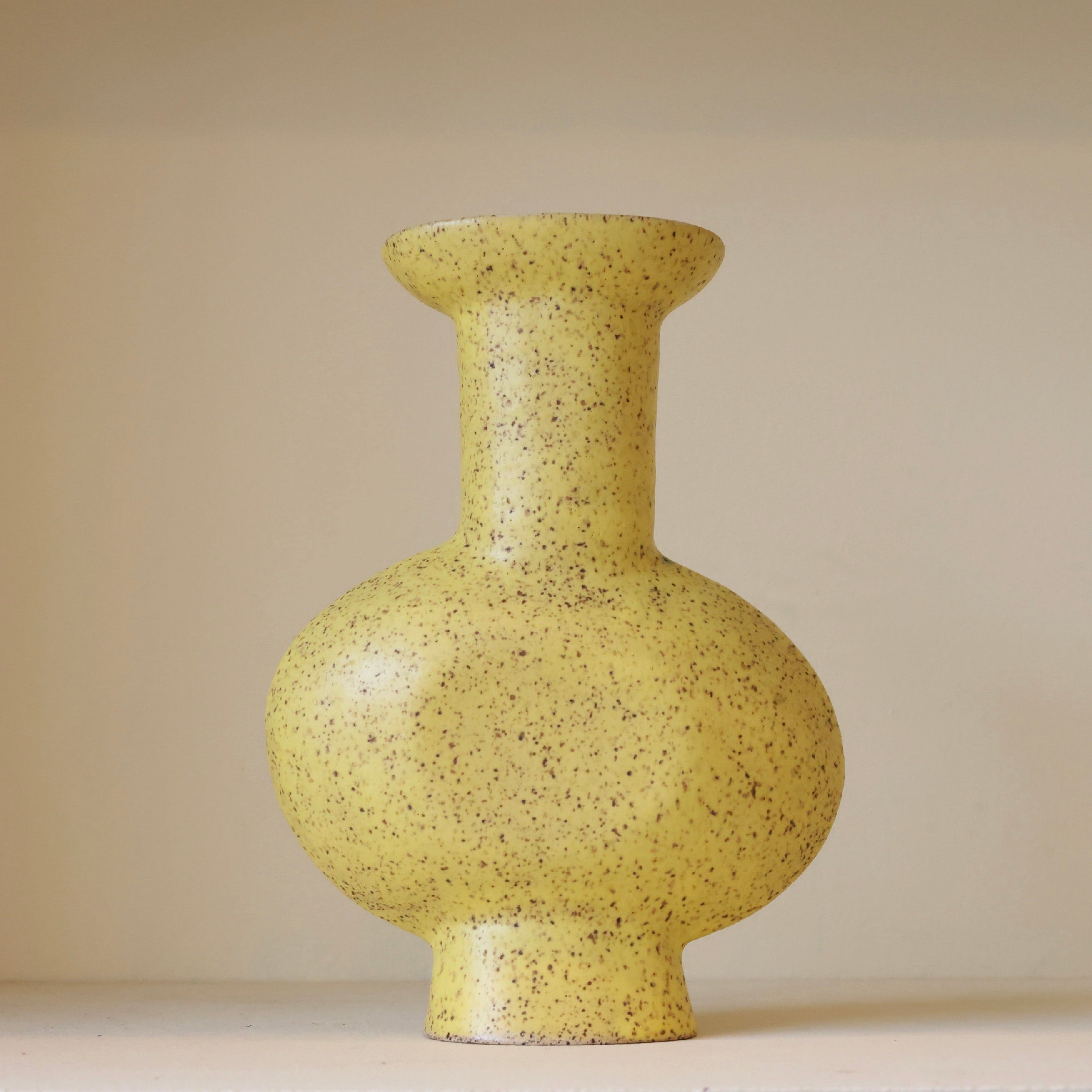 Collared Citron Vase