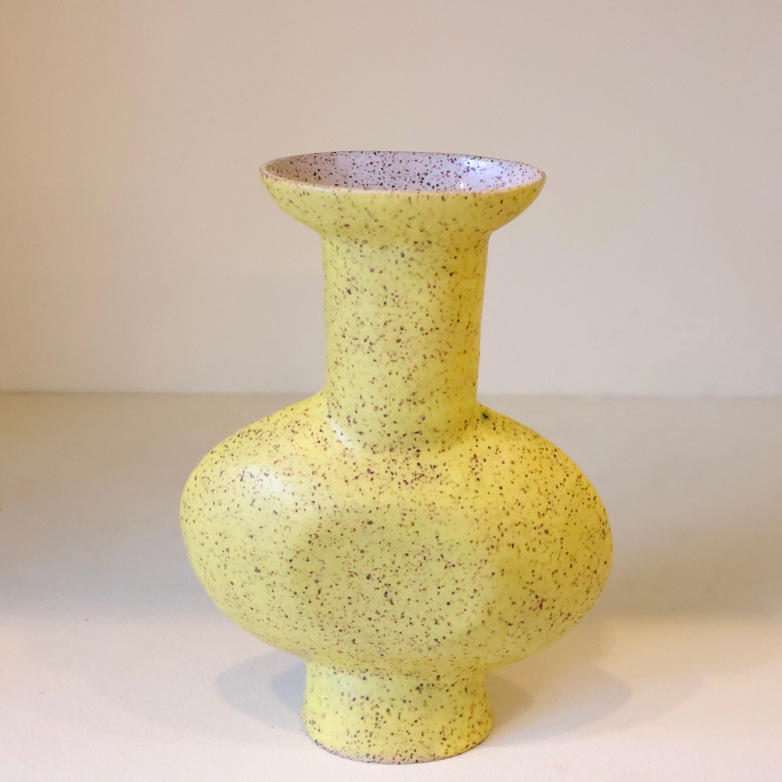 Collared Citron Vase