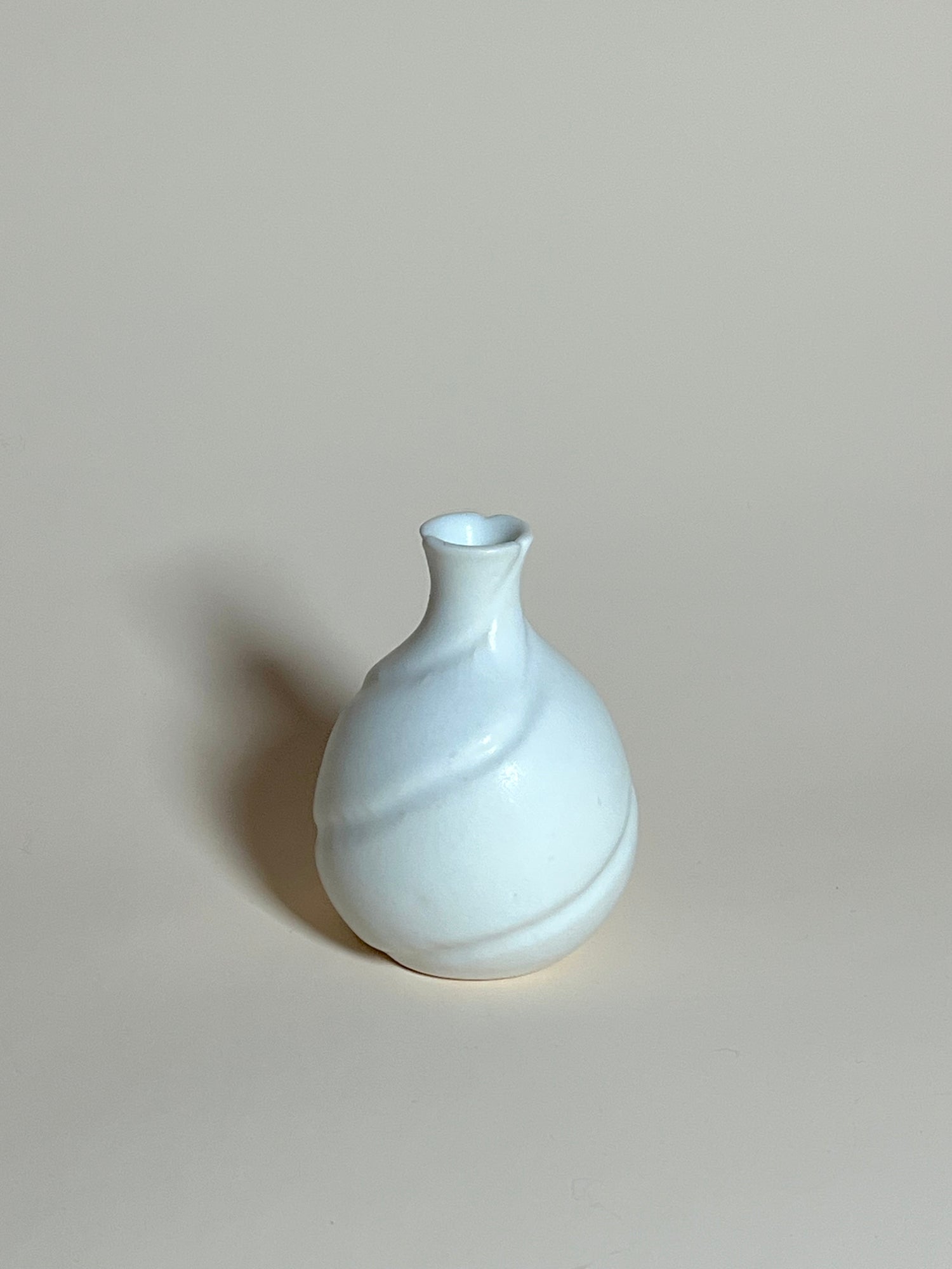 Ori Carlin - Twist White Bud