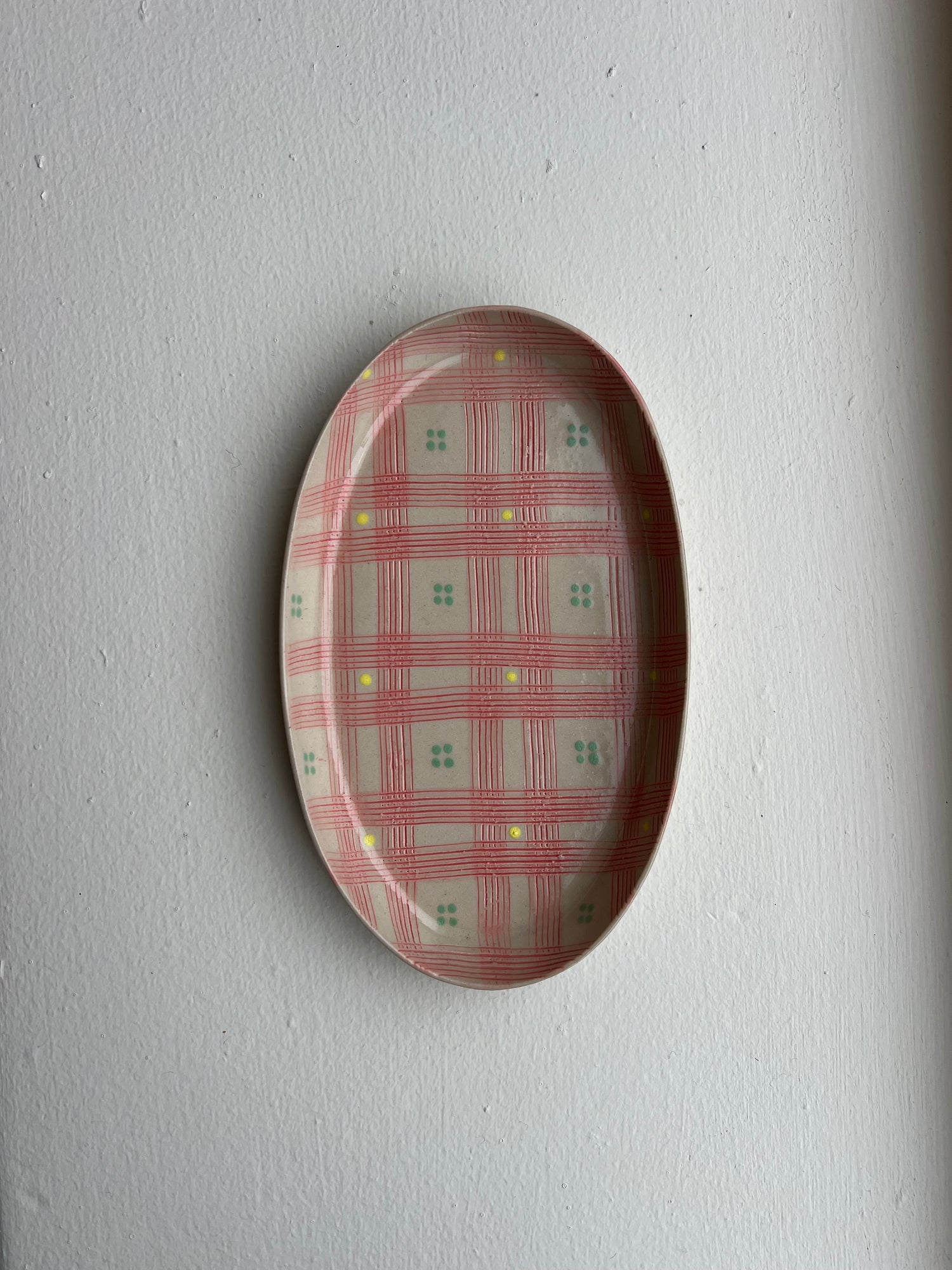 Simone Fennel - Oval Tray - Red/Teal Dot
